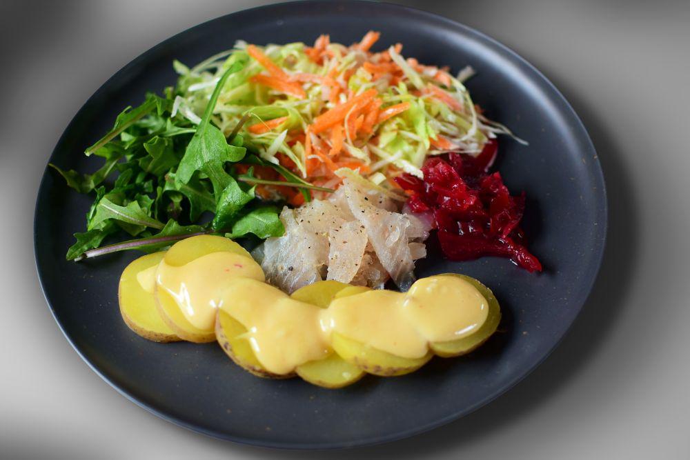 ilustrasi olahan salad kentang (pixabay.com/Maria Gutebring)