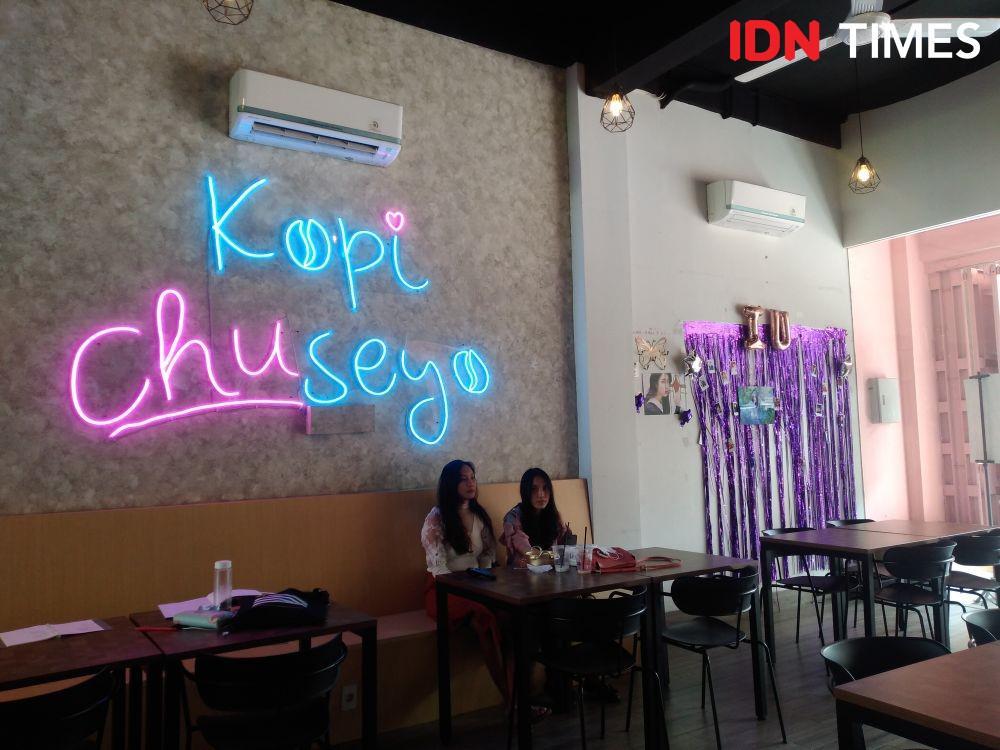 Asyiknya Nongkrong ala K-Pop di Kopi Chuseyo, Bisa Dance Bareng