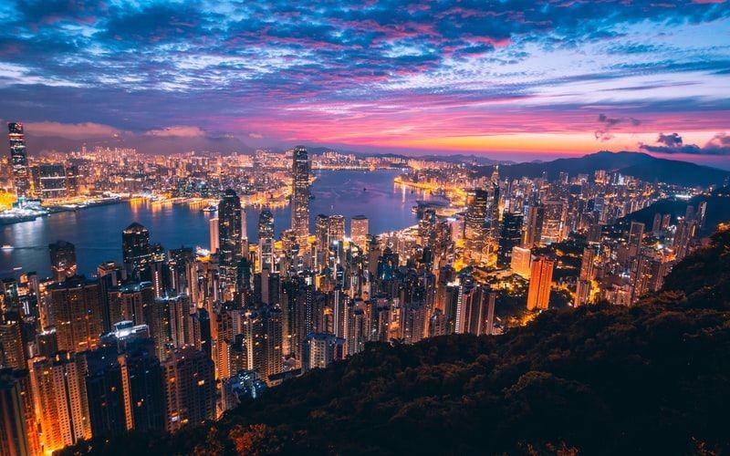 Hong Kong (unsplash.com/smnzhu)