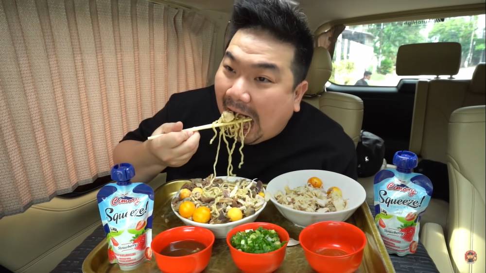 Bakmie kesukaan Nex Carlos (youtube.com/Nex Carlos)
