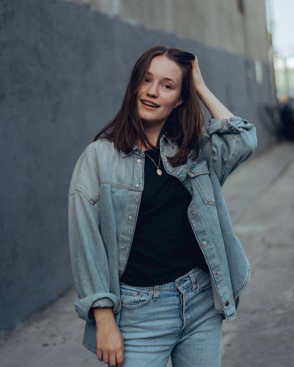 Denim jacket (instagram.com/thisissigrid)