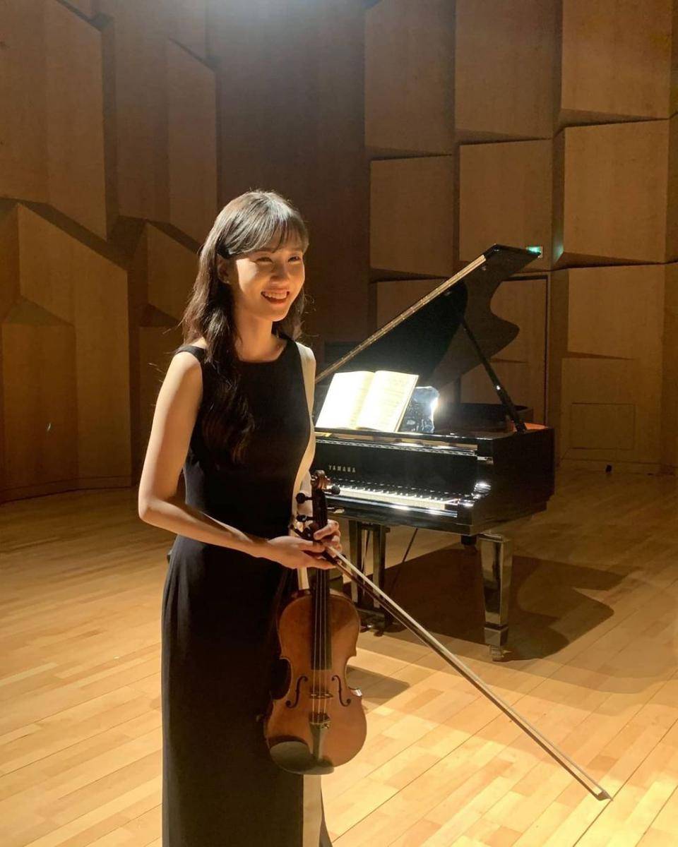 Park Eun Bin (instagram.com/eunbining0904)