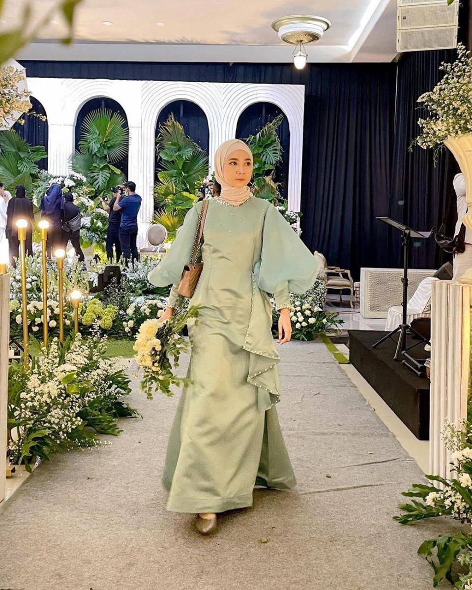 Style Richa Etika Ulhaq (instagram.com/richaeu)