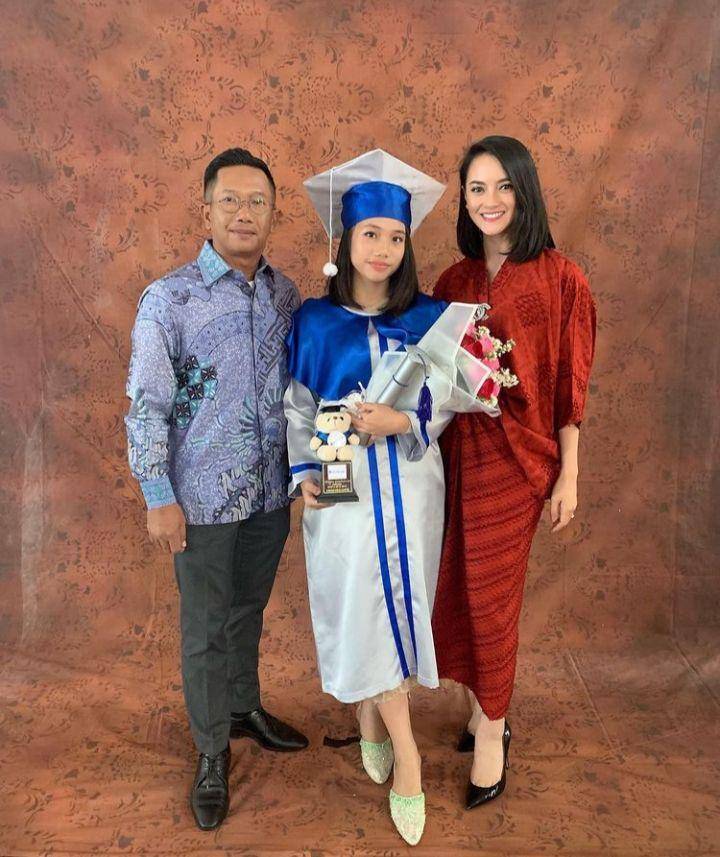 Ririen Ekawatin dan Sang Putri (instagram.com/ririnekawati)
