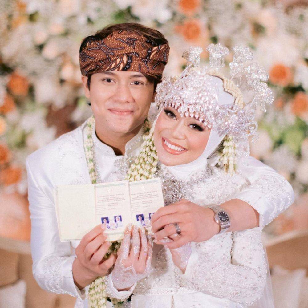 Lesti Kejora dan Rizky Billar ( @venemapictures via instagram.com/rizkybillar)