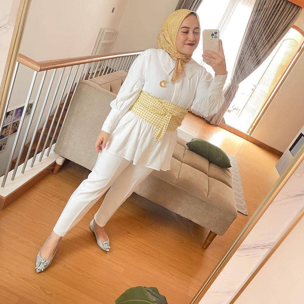 Outfit Zyta Delia. (instagram.com/zytadeliarahma/)