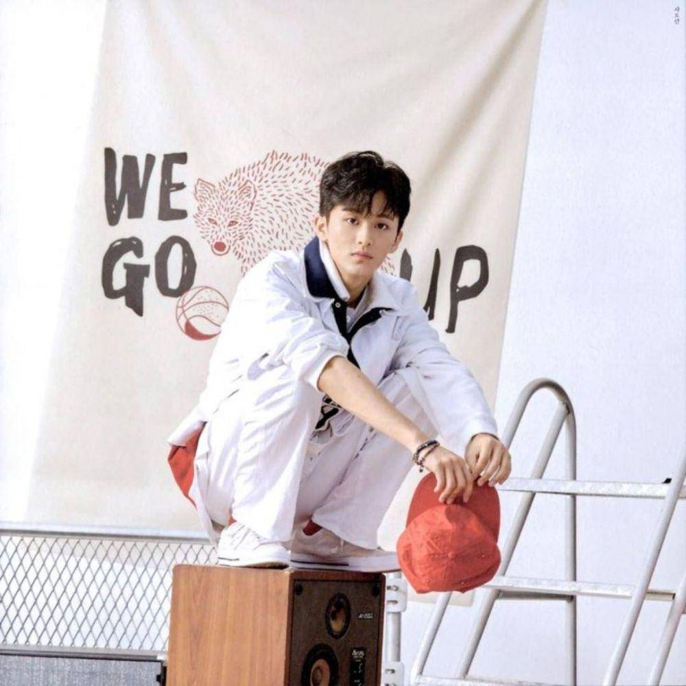 Kemeja ala Mark NCT (instagram.com/nctunited00)