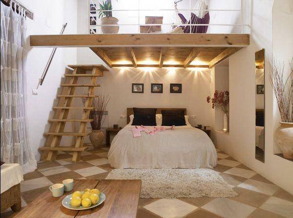 Inspirasi Kamar Tidur Bergaya Mezzanine (thesleepjudge.com)