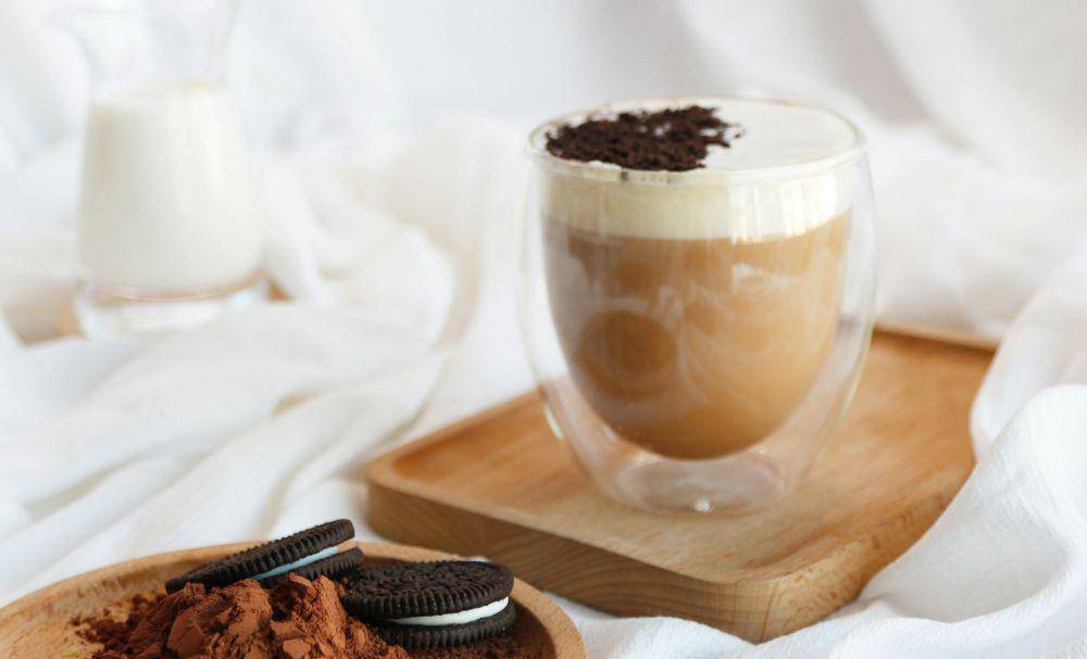 ilustrasi chocolate chia smoothie (unsplash.com/An Nguyen)