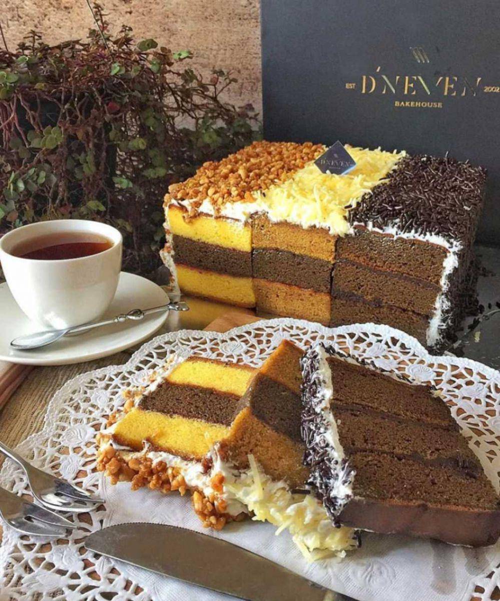 D'Neven Bakehouse (instagram.com/dnevensurabaya)