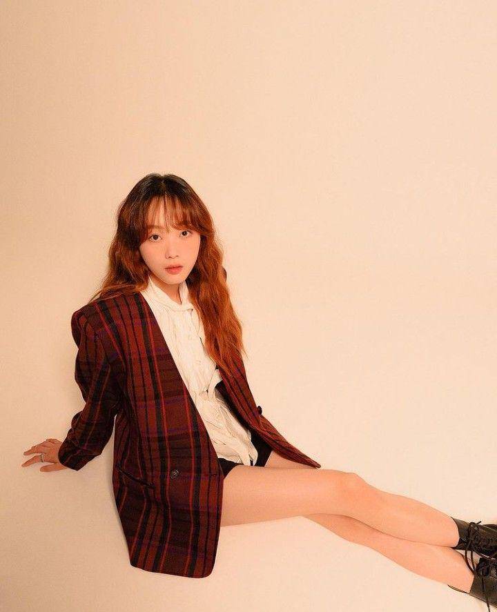 Lee Yoo Mi (instagram.com/leeyoum262)