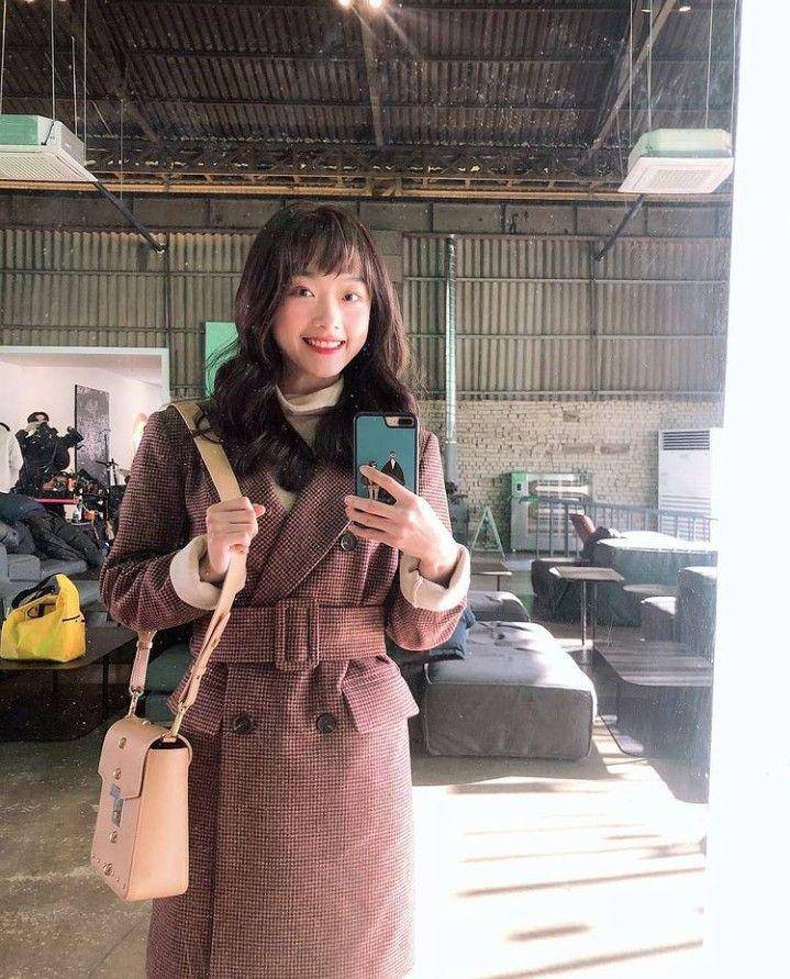 Lee Yoo Mi (instagram.com/leeyoum262)