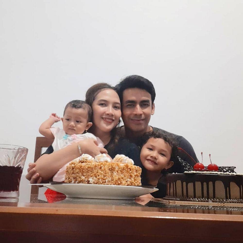 potret Zidni Adam dan keluarga (instagram.com/zidniadamjawas)