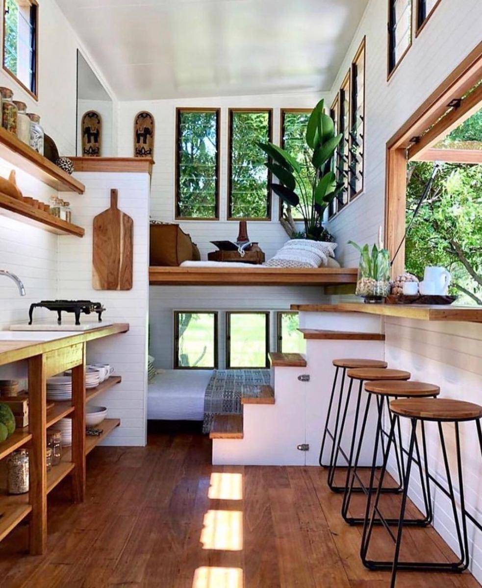 Inspirasi Kamar Tidur Bergaya Mezzanine (cosmopolitan.com)