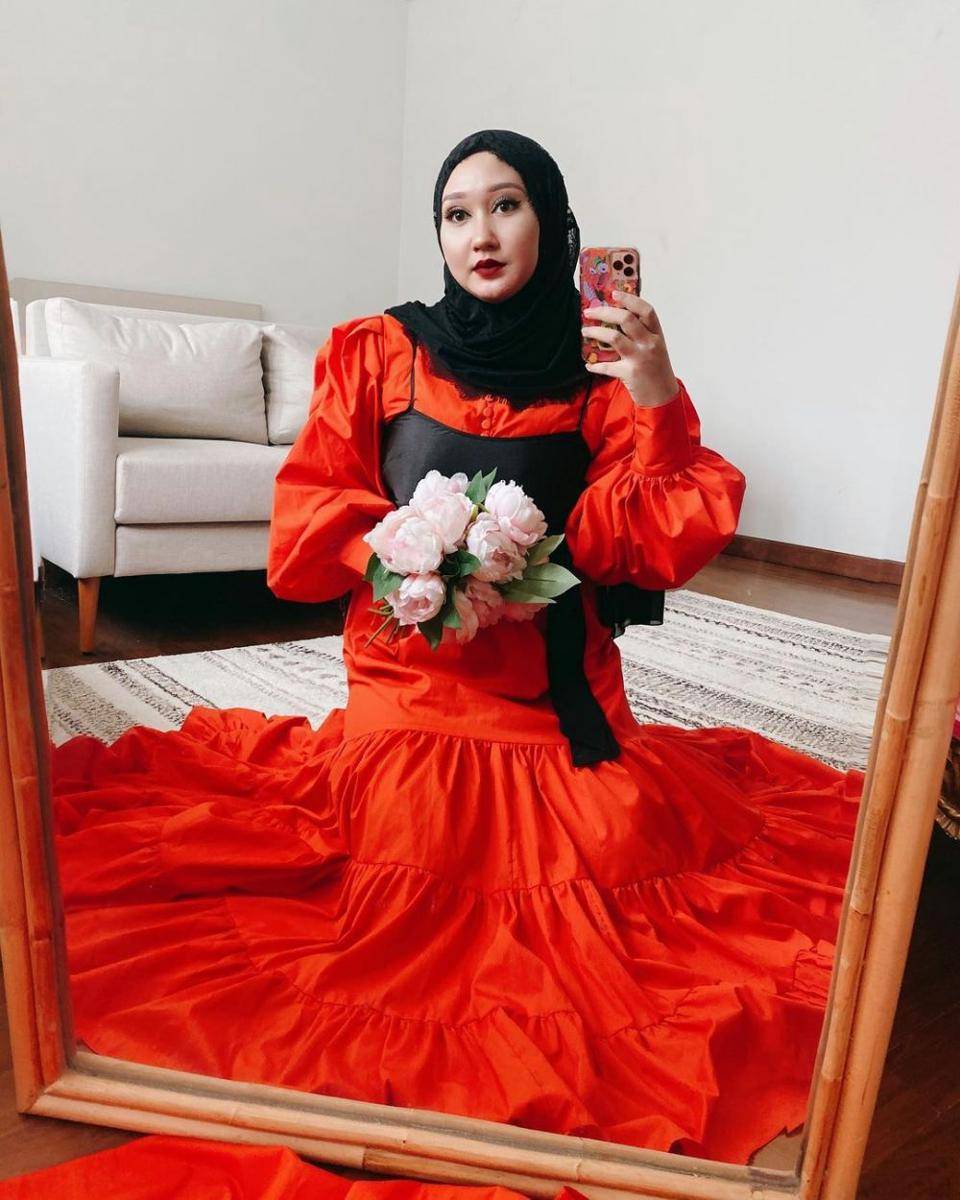 Dian Pelangi (instagram.com/dianpelangi)