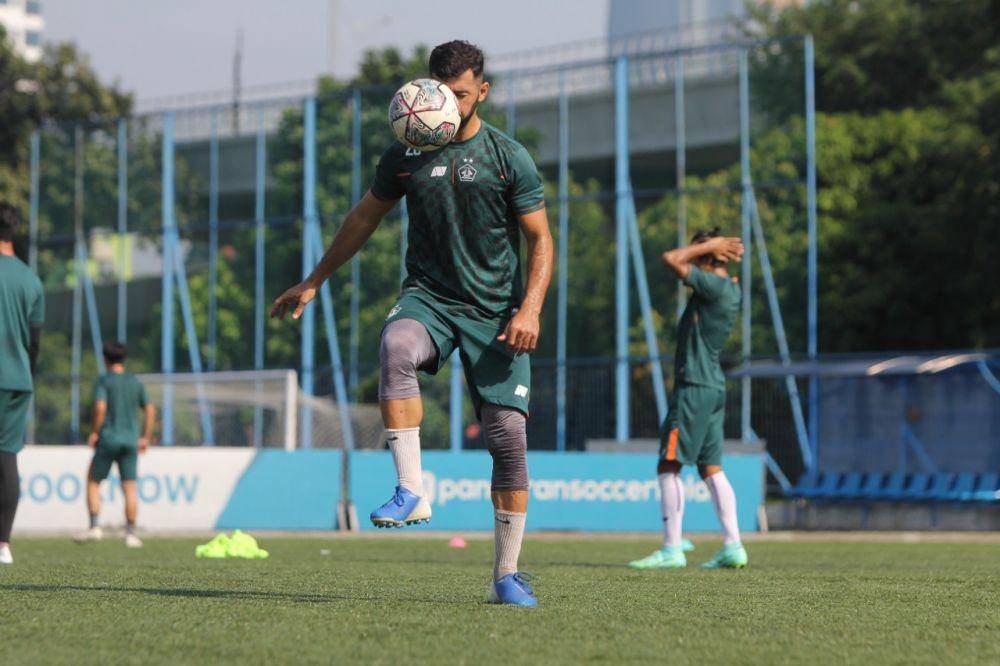 Pemain Persik Kediri saat berlatih. IDN Times/ persikofficial