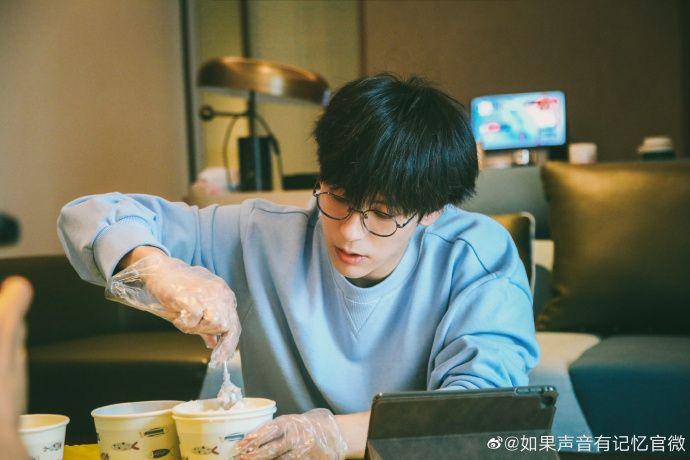 Wei Zheming (weibo.com/如果声音有记忆官微)