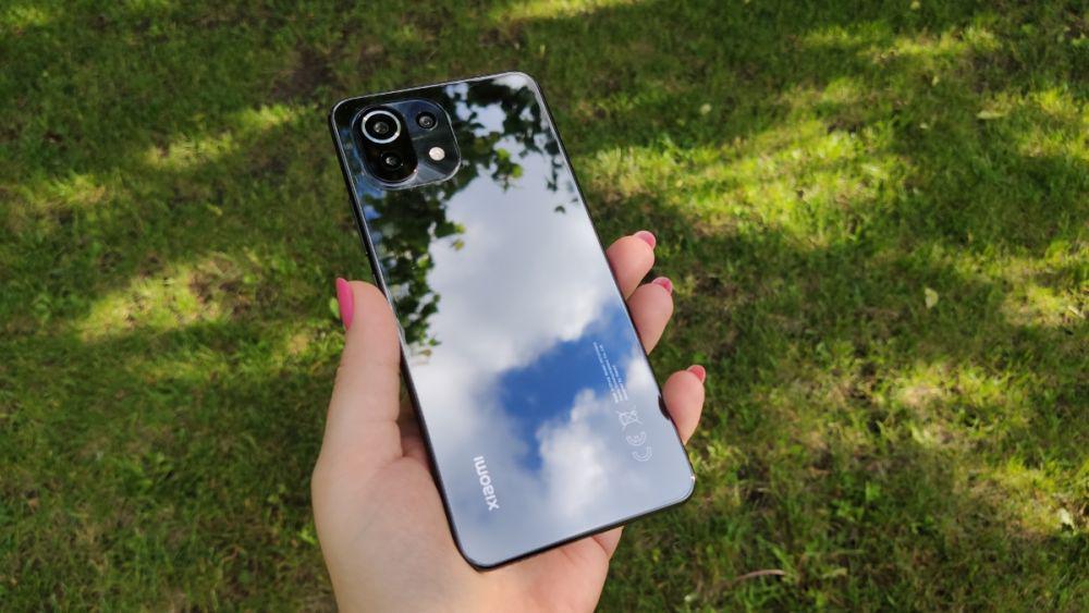 Kupas Tuntas 5 Keunggulan Mi 11 Lite, Punya Desain Ala Flagship