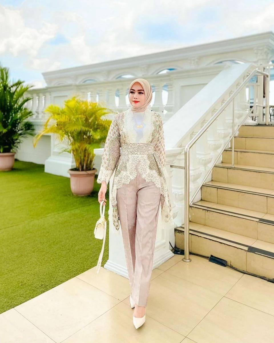 Yolla Anggita (instagram.com/yollaanggitaaa)