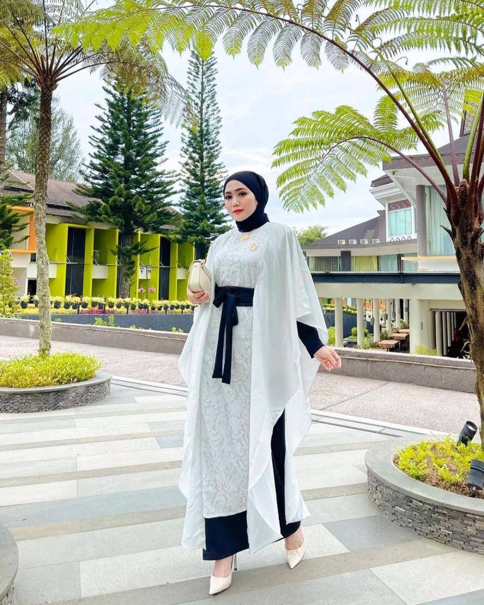 Yolla Anggita (instagram.com/yollaanggitaaa)