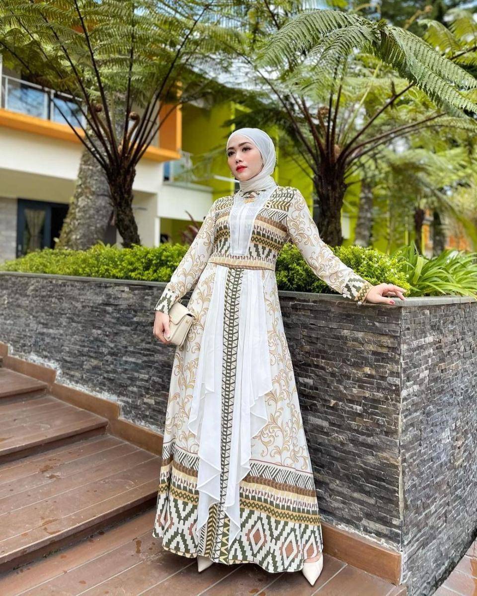 Yolla Anggita (instagram.com/yollaanggitaaa)
