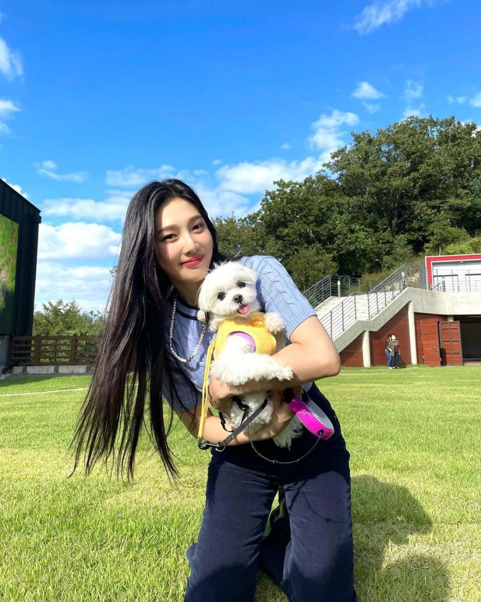 Joy Red Velvet (instagram.com/_imyour_joy)