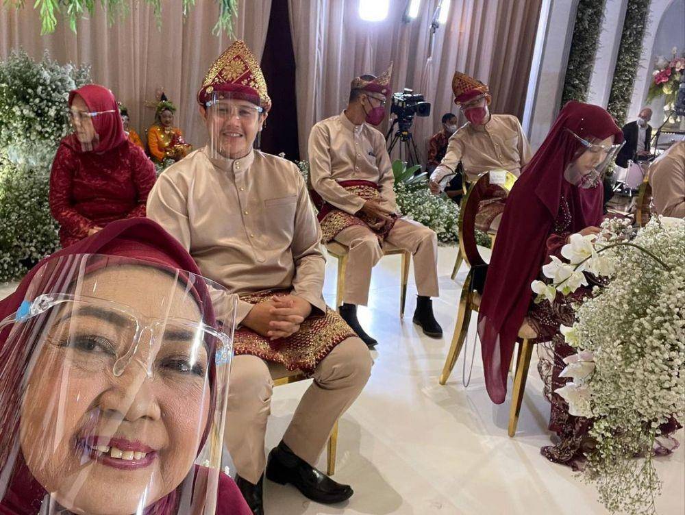 Lamaran Ria Ricis dan Teuku Ryan. (Instagram.com/yunifahlismawati)