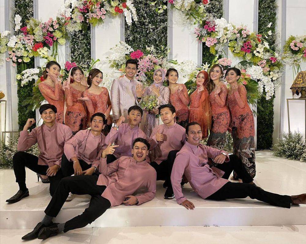 Lamaran Ria Ricis dan Teuku Ryan. (Instagram.com/asyrafjamall)