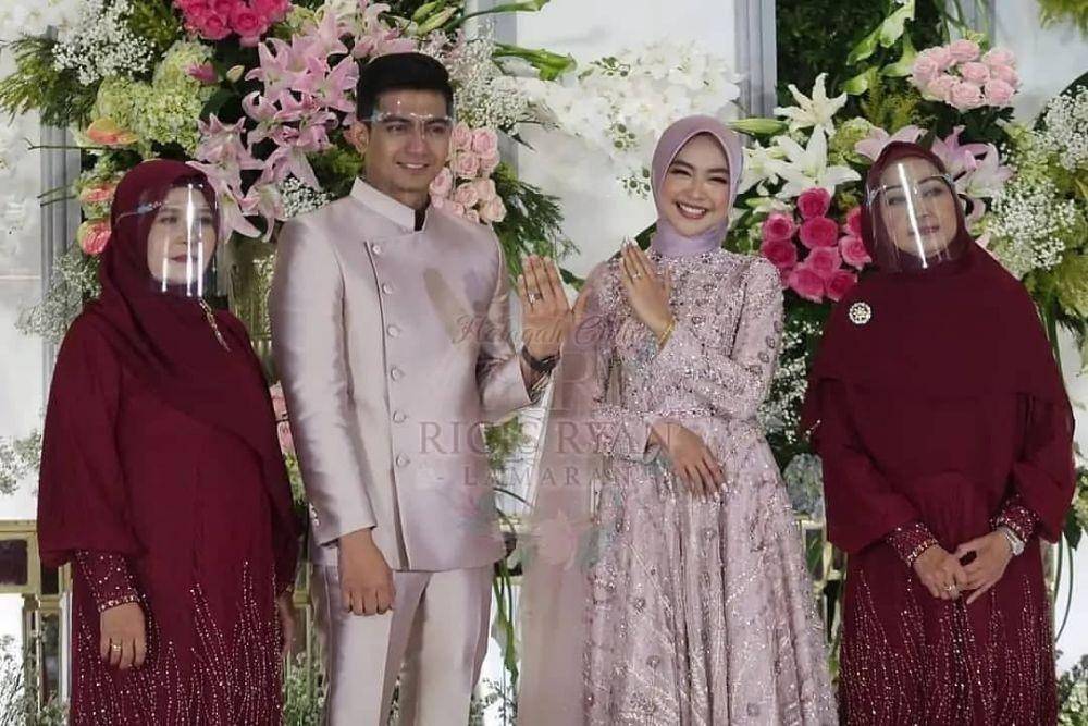 Ria Ricis dan Teuku Ryan (berbagai sumber)