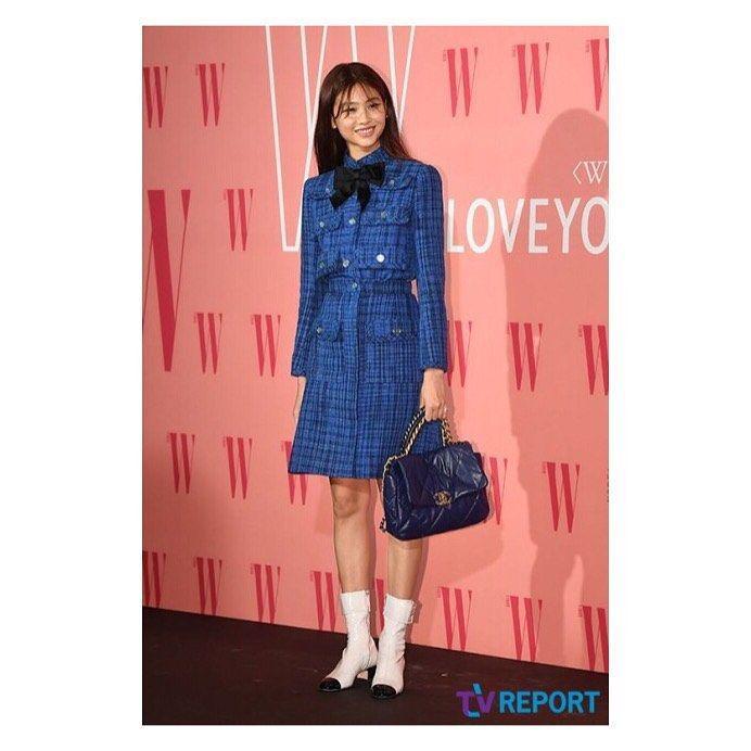 Jung Ho Yeon (instagram.com/hoooooyeony)
