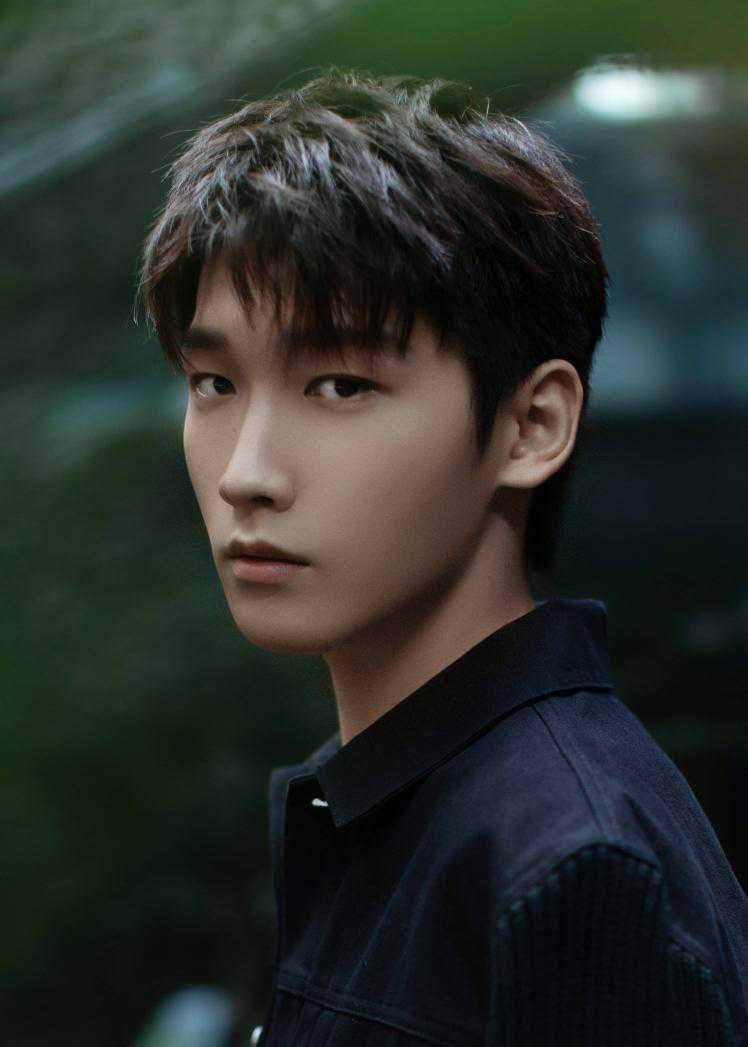 Xing Zhao Lin (twitter.com/SeriesNovels)