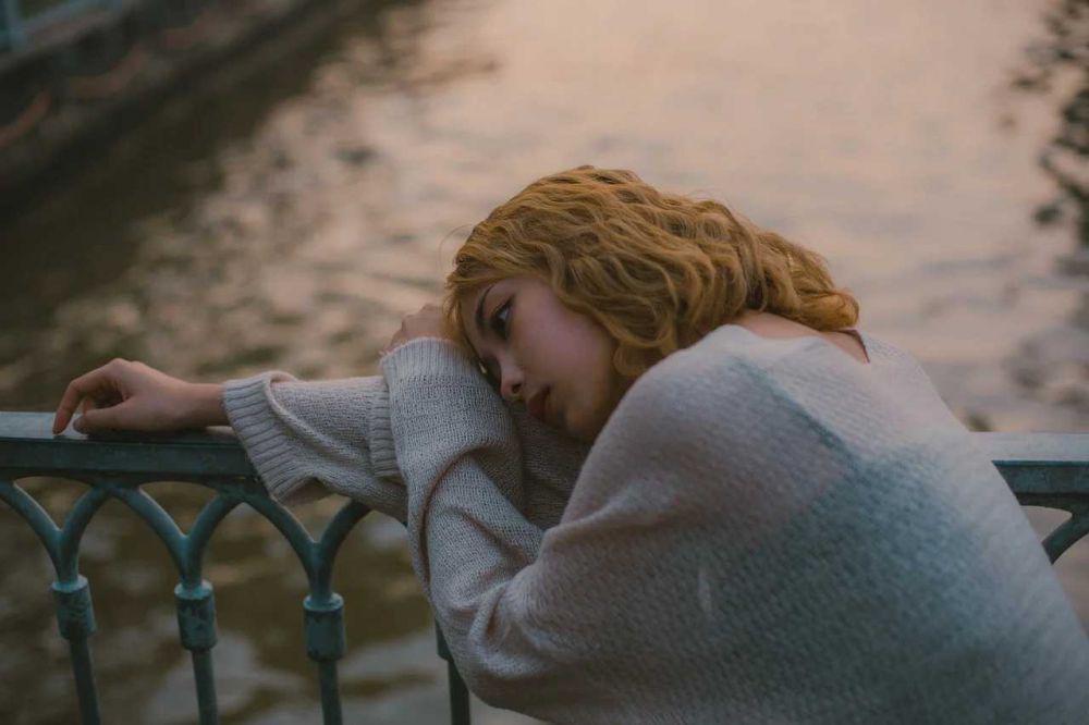 5 Zodiak yang Dikenal Sulit untuk Move On dari Mantan