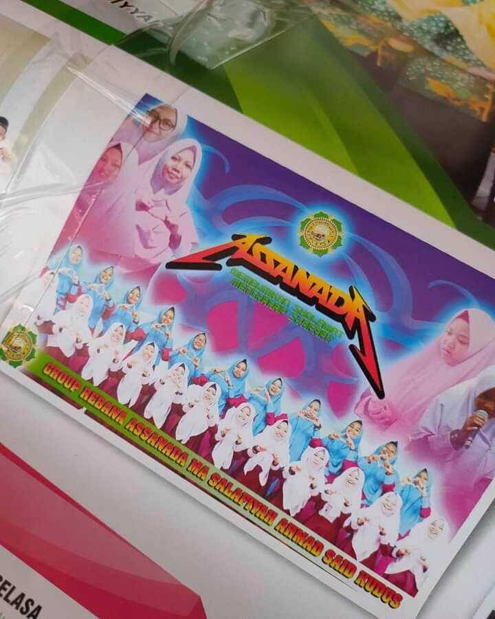 kesalahan pemilihan font (twitter.com/outofcontext_id)