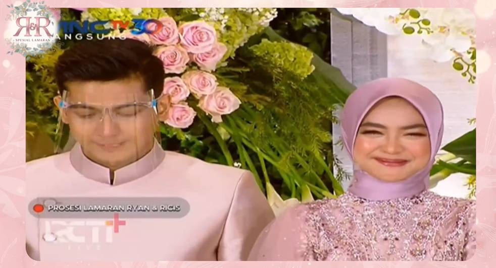Ria Ricis dan Teuku Ryan Lamaran. (dok. RCTIplus)