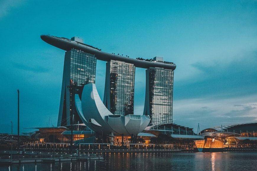 Singapura (unsplash.com/lvnatikk)
