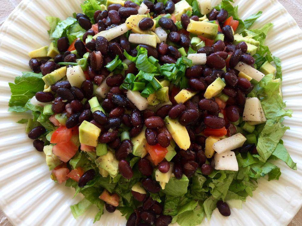 ilustrasi salad kacang hitam (Pixabay.com/NatureFriend)