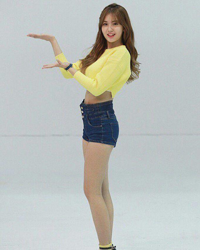 Short pants ala Somi (instagram.com/somisite)