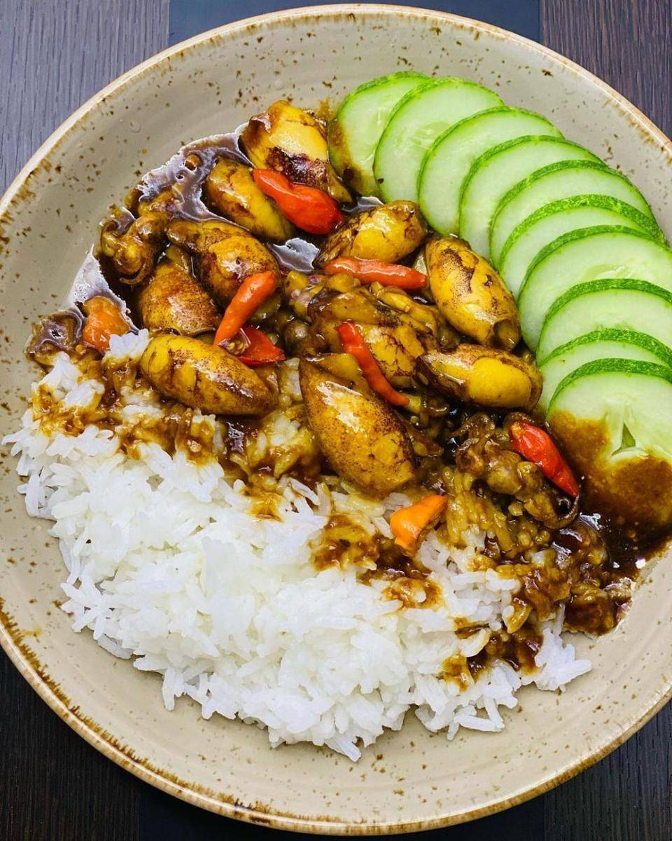 Baby Cumi Goreng Asam (instagram.com/eddriantjhia)