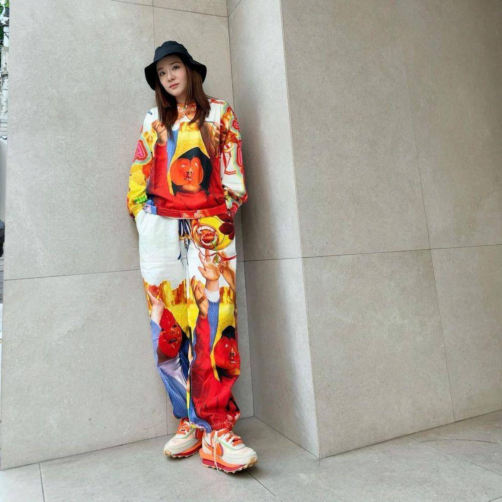 OOTD Sandara Park. (instagram.com/daraxxi/)