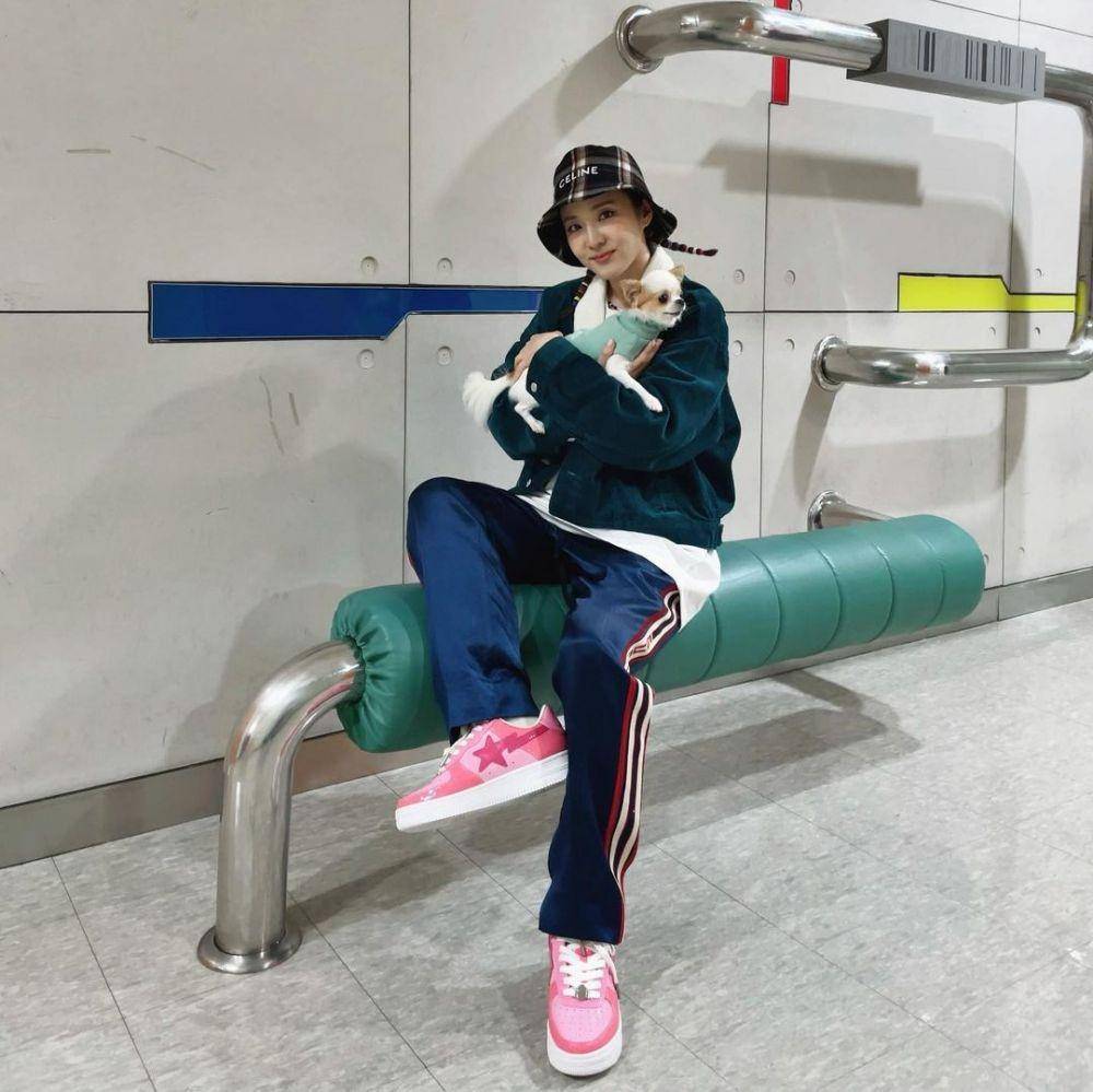 OOTD Sandara Park. (instagram.com/daraxxi/)