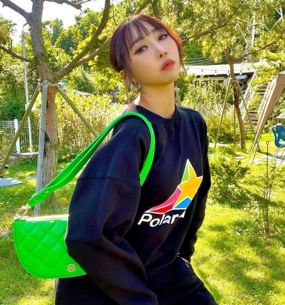 MINZY (instagram.com/_minzy_mz)