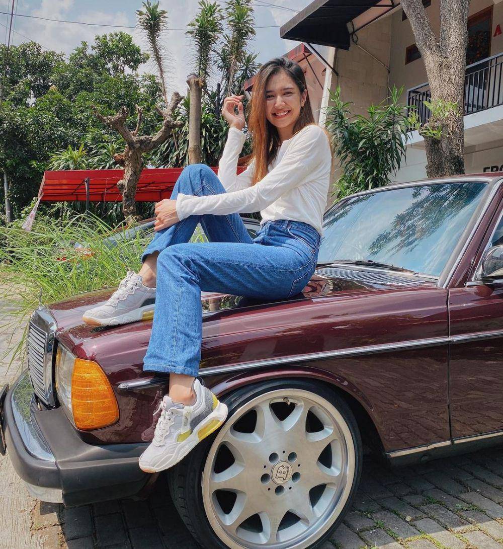 Mikha Tambayong (instagram.com/miktambayong)