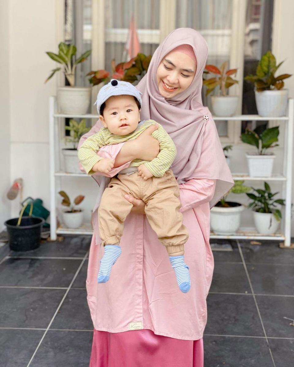 Oki Setiana Dewi (instagram.com/okisetianadewi)
