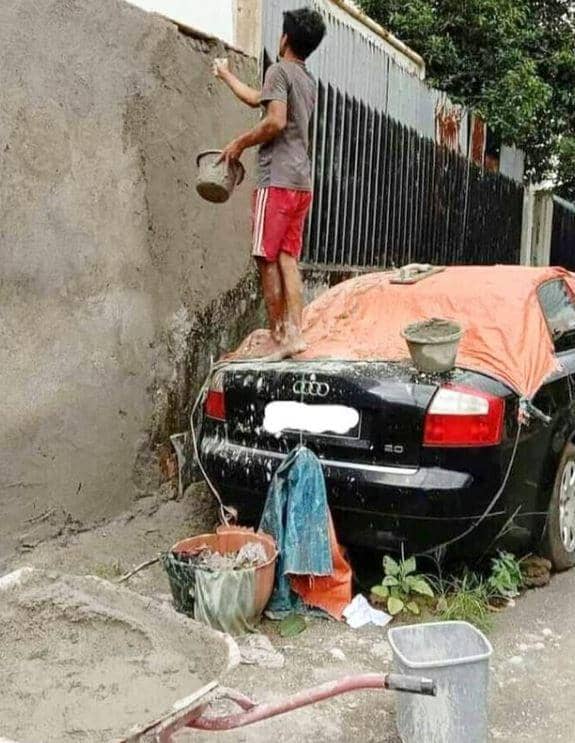 bapak-bapak totalitas (Instagram.com/ngakakkocak)