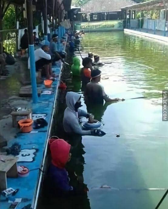 bapak-bapak totalitas (Instagram.com/1cak.com)