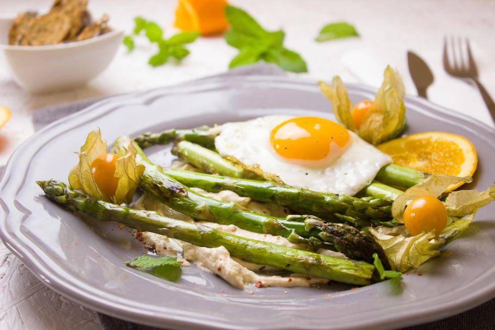 ilustrasi asparagus gremolata (pixabay.com/Bernadette Wurzinger)