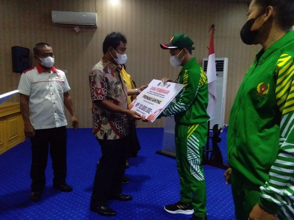 Para atlet Binjai, yang diberangkan ke PON Papua (IDN Times/ istimewa)