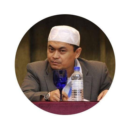 Ketua Dewan Pengawas Syariah Jago Syariah, Yulizar Djamaluddin Sanrego - (linkedin.com)