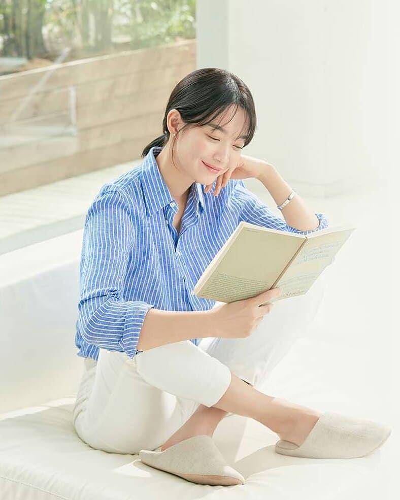 Shin Min Ah (instagram.com/shinminah_fanclub)
