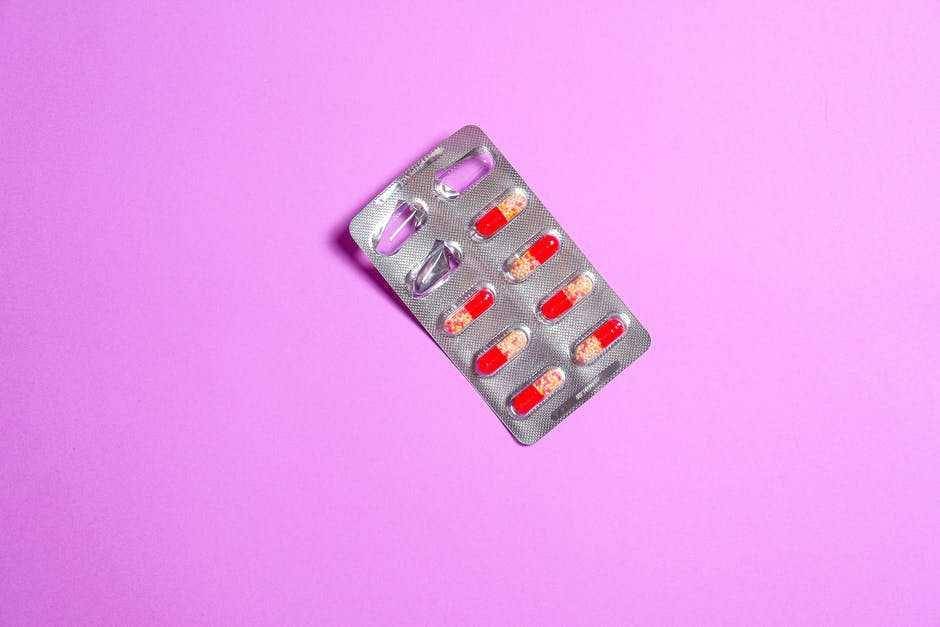 ilustrasi obat (pexels.com/Anna Shvets)